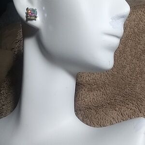 1/4"aurora crystals posts